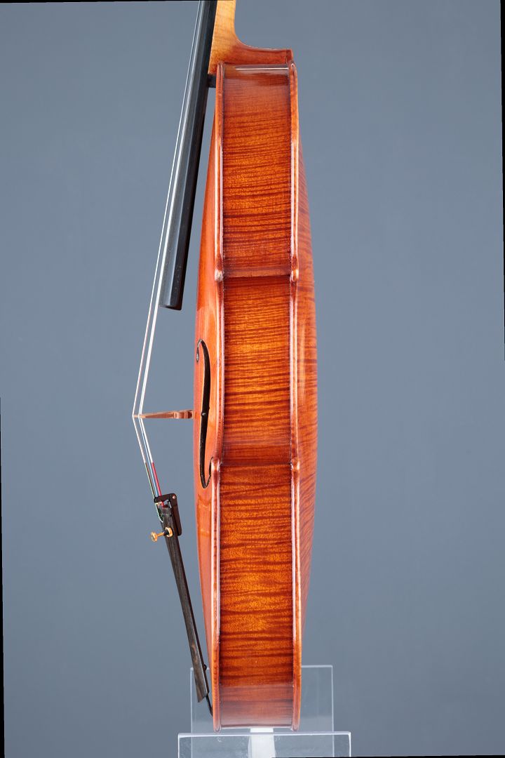 Voigt Jochen - Markneukirchen Anno 1982 - 41,0 cm - B-138
